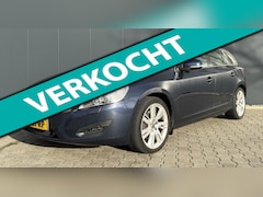 Volvo V60 - 2.0T Summum Airco Cruise Automaat Trekhaak