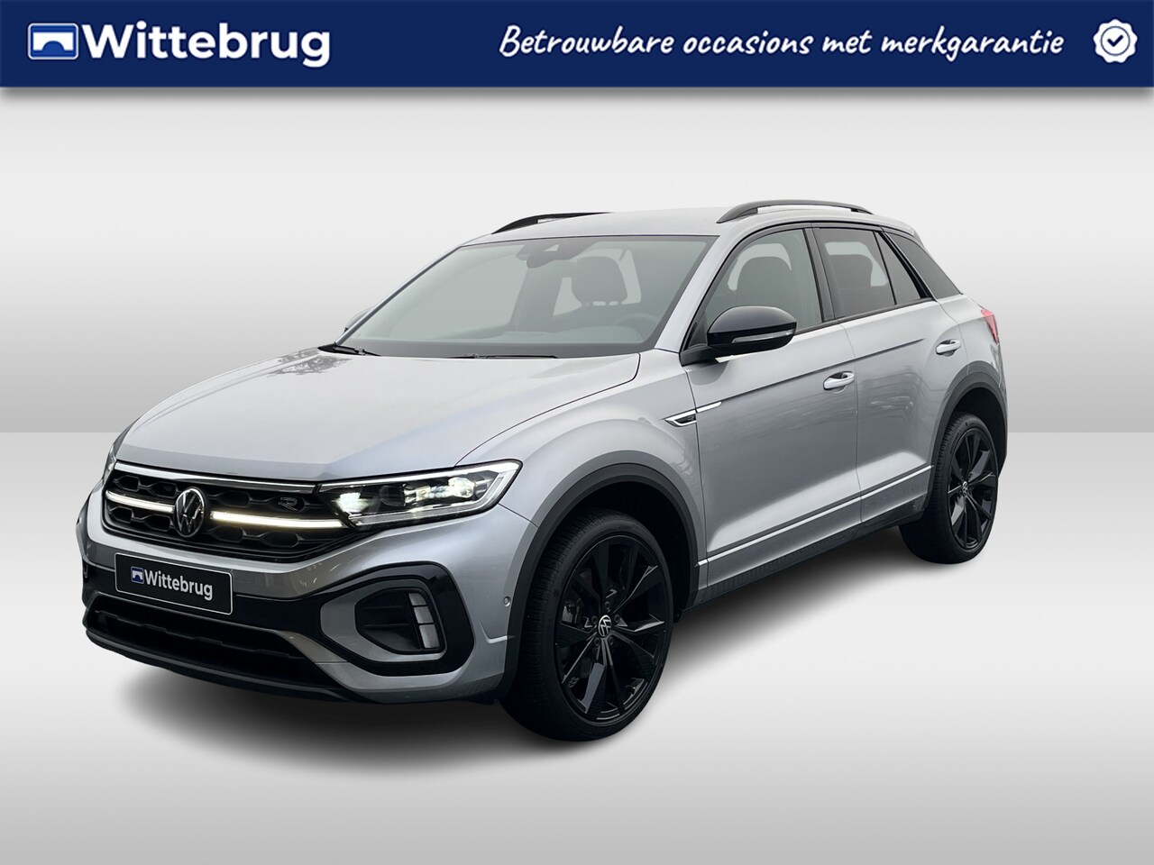 Volkswagen T-Roc - 1.5 TSI 150pk DSG R-Line / Black style / Virtual cockpit / Afneembare trekhaak / IQ Led / - AutoWereld.nl