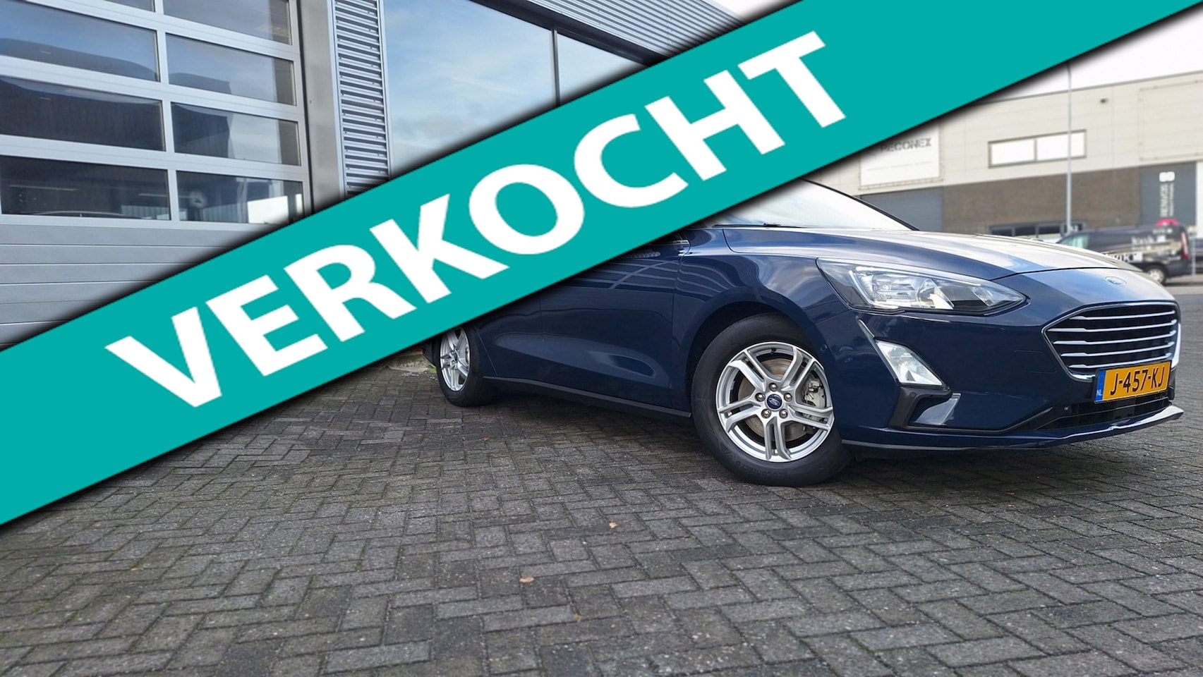 Ford Focus Wagon - 1.0 EcoBoost Edition Business/Nav*Achteruitrij camera*Pdc V/A*Panoramadak*Trekhaak/Enz - AutoWereld.nl