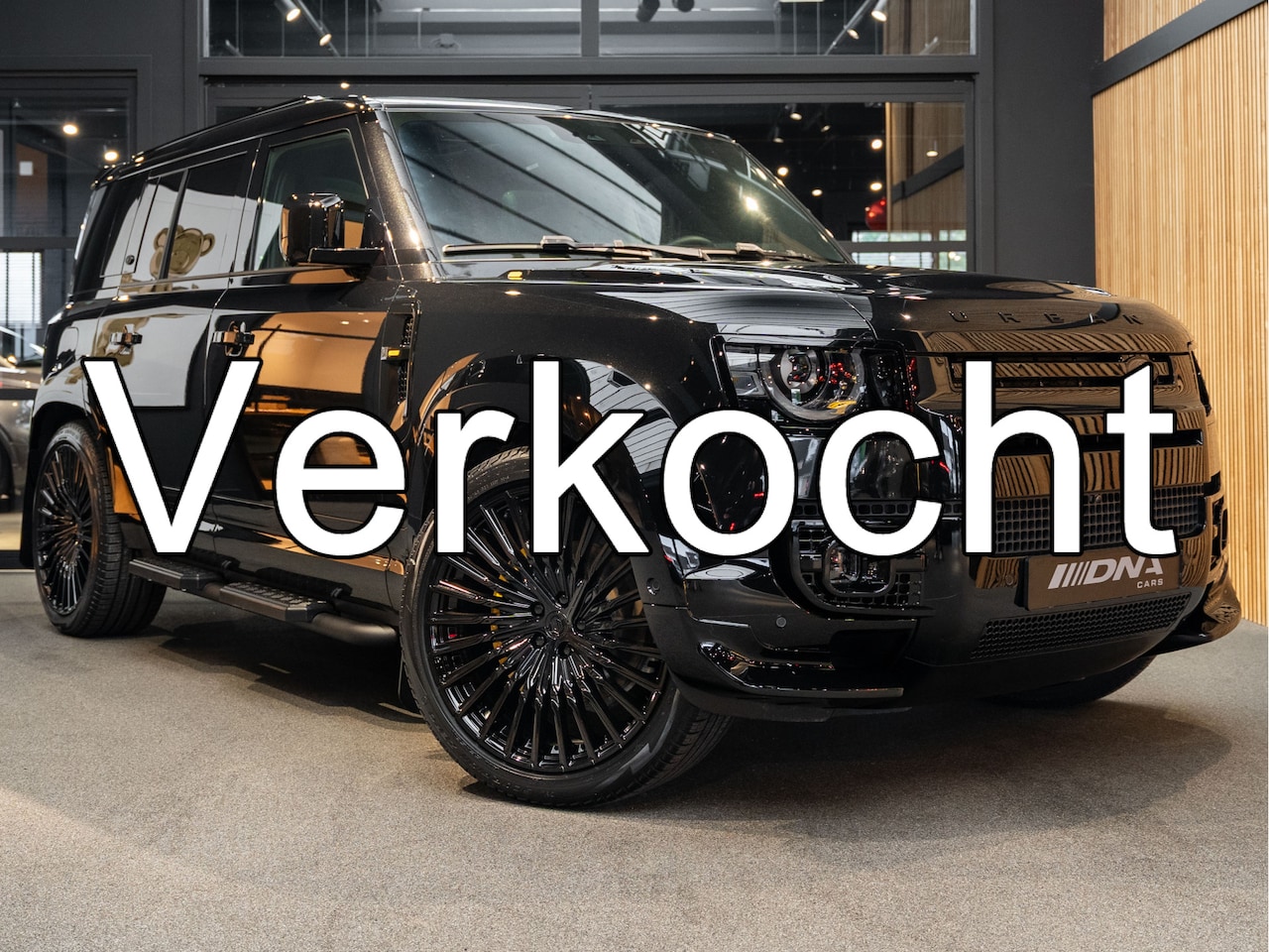 Land Rover Defender 110 - P300e URBAN-EDITION X-Dynamic HSE 2.0 P300e Yellow-Details 6-persoons - AutoWereld.nl