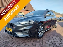 Ford Focus Wagon - 1.5 EcoBoost 150pk Automaat ST-Line Trekhaak