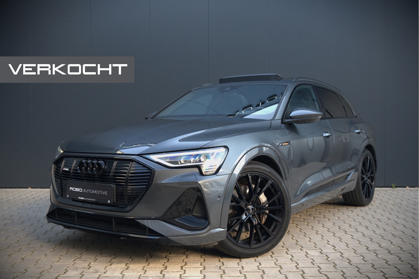 Audi e-tron - 50 quattro S edition 71 kWh | S Line | Black Edition | Panoramadak | Memory Seats | Camera - AutoWereld.nl
