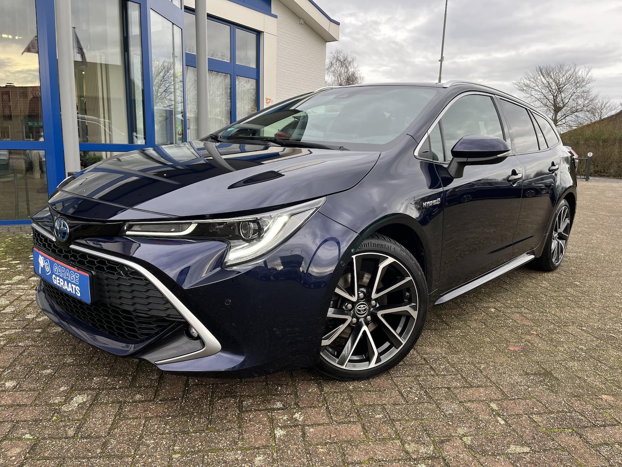 Toyota Corolla Touring Sports - 2.0 Hybrid Executive | Dodehoekdetectie, Elektr. achterklep, Parkeersensoren V+A, Dealer o - AutoWereld.nl