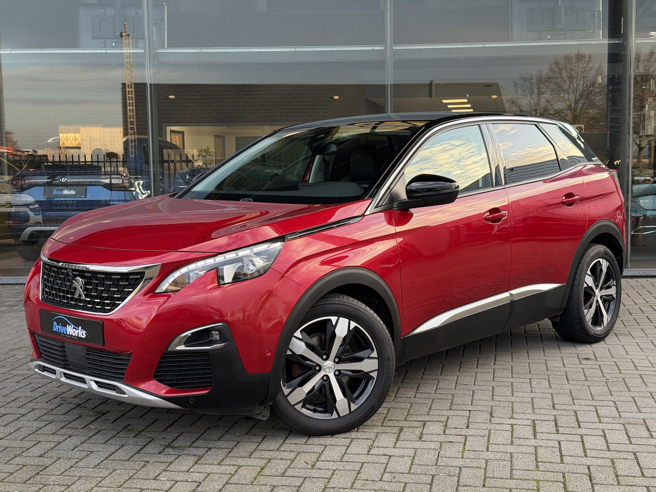 Peugeot 3008 - 1.2 PureTech Allure | Leer | Weinig Kilometers | Dealer onderhouden | Carplay | Key-less | - AutoWereld.nl