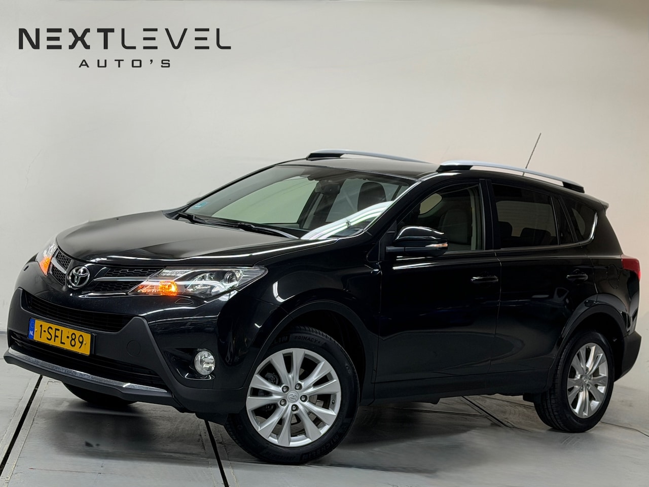 Toyota RAV4 - 2.0 Executive Business 4WD Automaat TrekhaaK Elek.Achter Klep - AutoWereld.nl