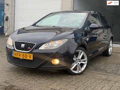 SEAT Ibiza SC - 1.2 TSI Style / Sport pakket/ 3drs/ 1e EIG/ dealeronderhouden/ 1jaar apk/ volle opties/ ze