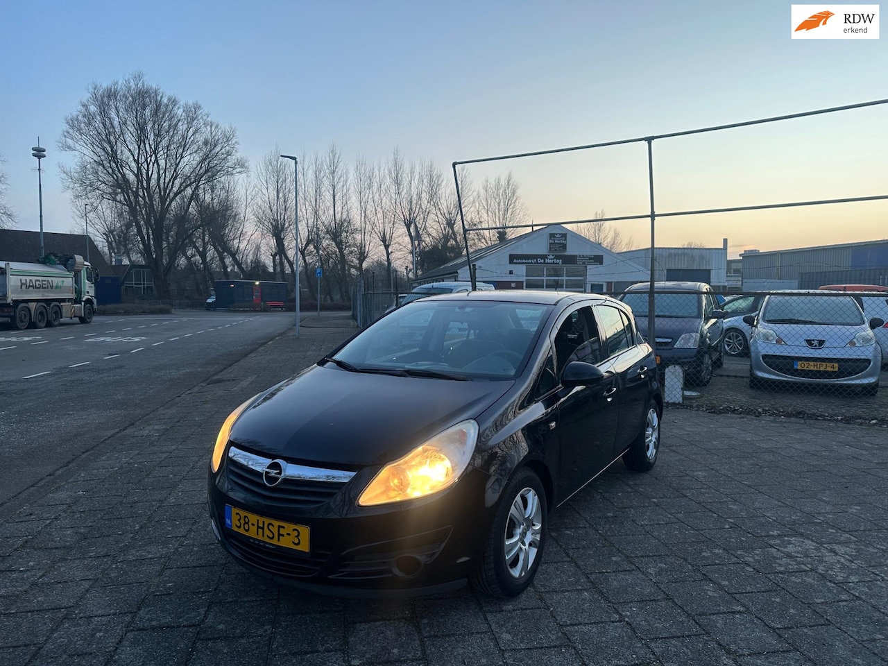 Opel Corsa - 1.4-16V Enjoy Cruise Airco!! - AutoWereld.nl
