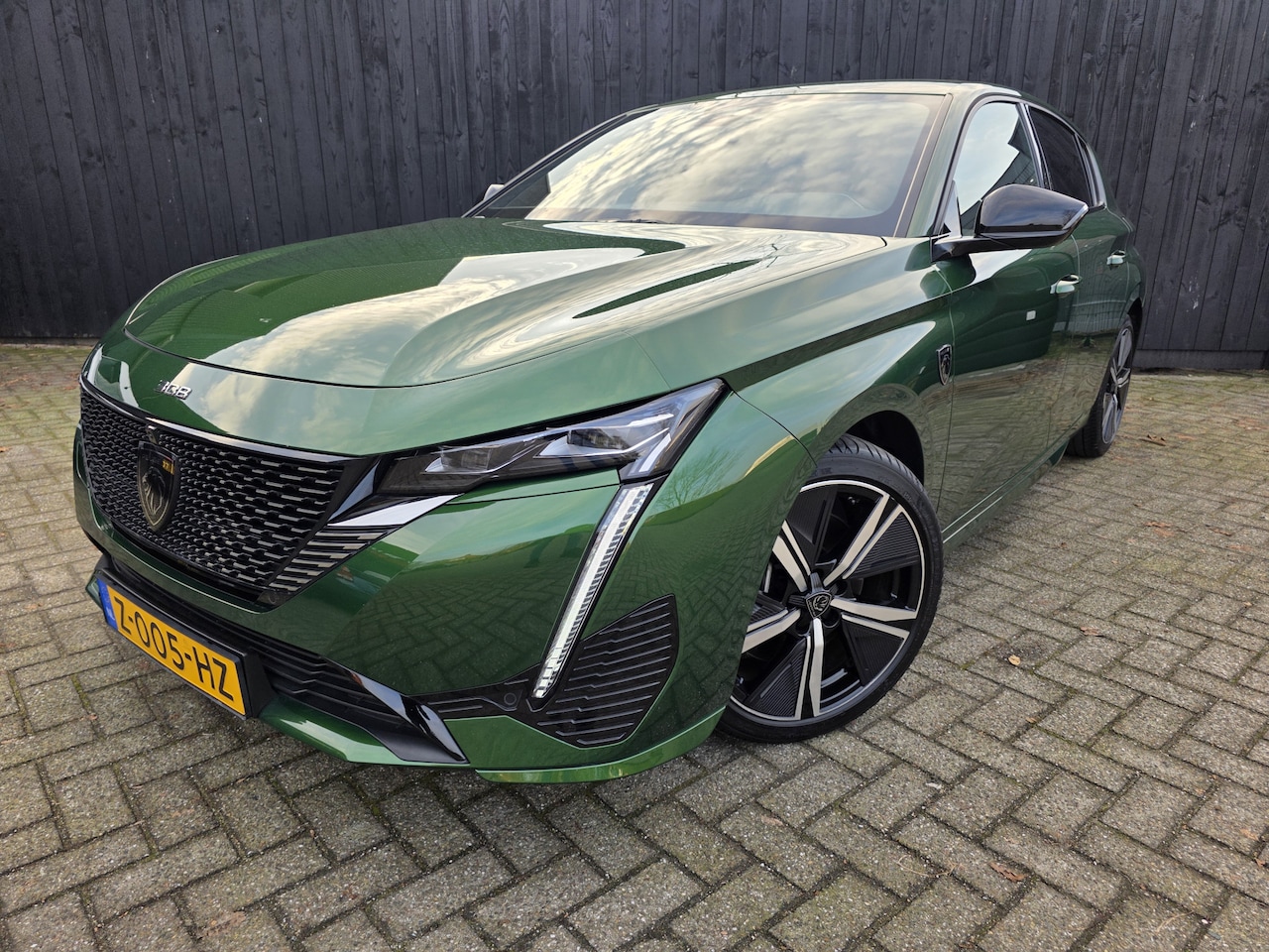 Peugeot 308 - 1.6 Plug-in Hybrid 180 GT - AutoWereld.nl