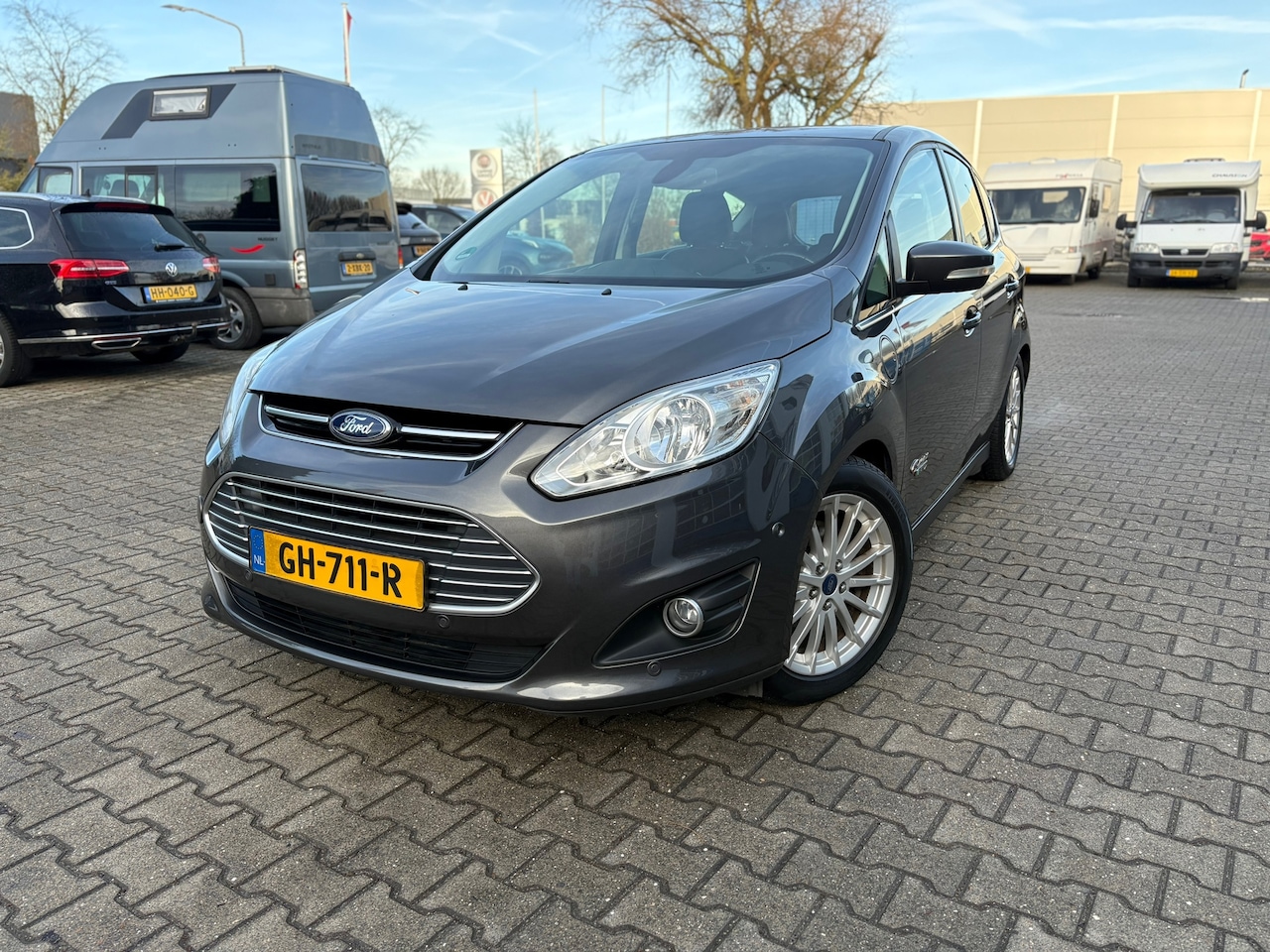 Ford C-Max - 2.0 Plug-in Hybrid Titanium Plus Automaat (BOVAG/RIJKLAARPRIJS) - AutoWereld.nl