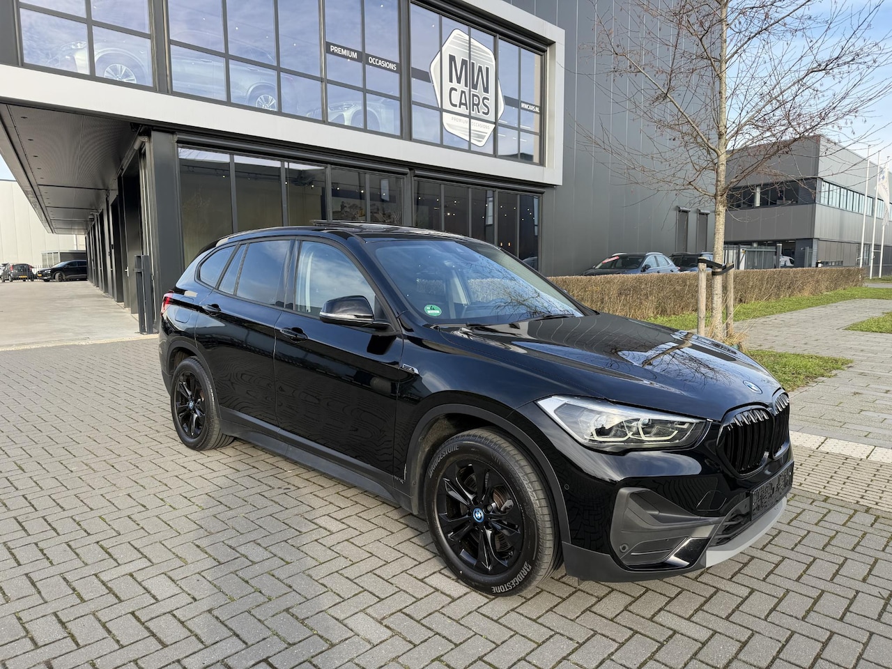 BMW X1 - xDrive25e Exec Pano, Head Up, Keyless, Carplay - AutoWereld.nl