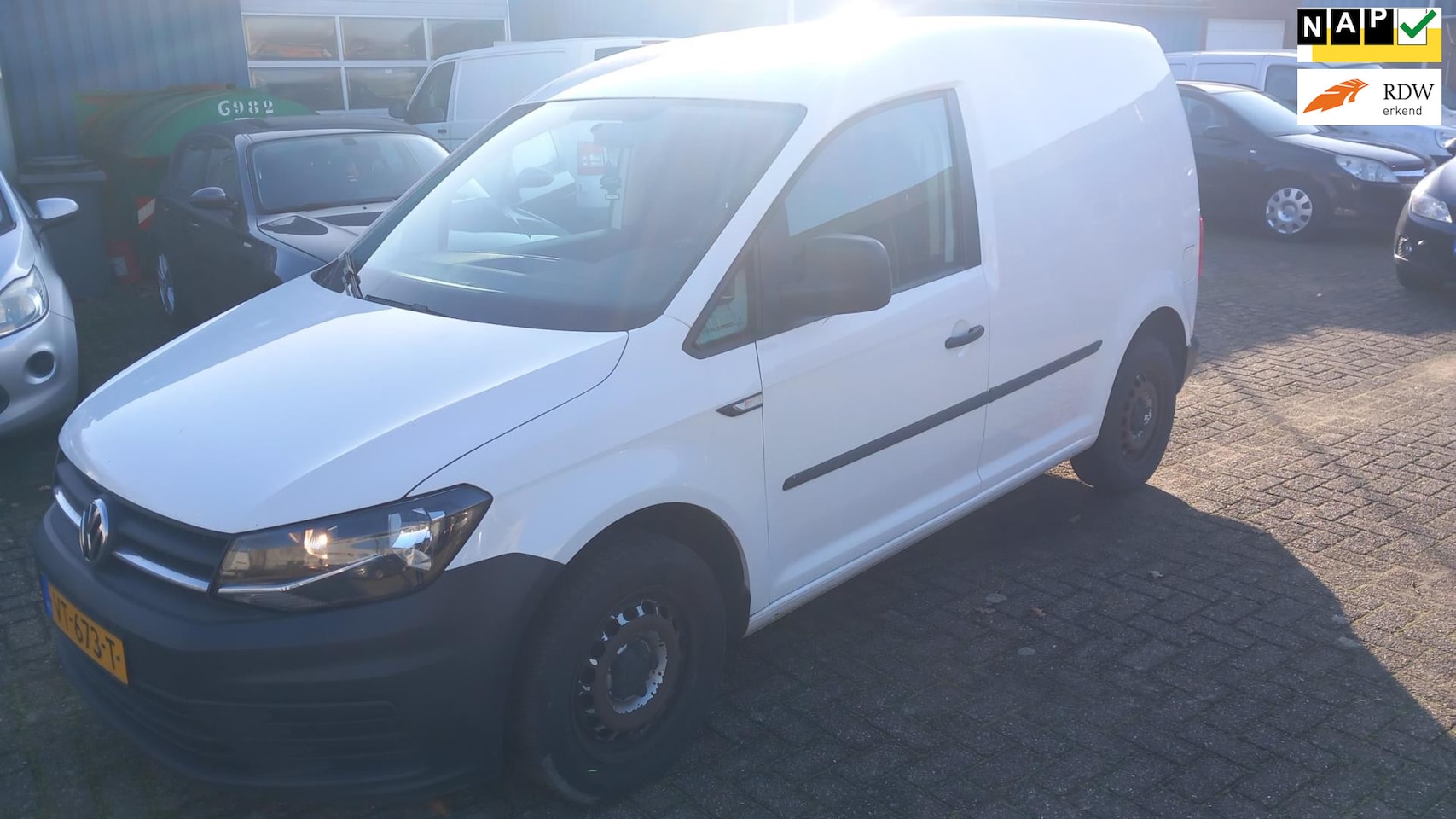 Volkswagen Caddy - 2.0 TDI L1H1 BMT Trendline Airco - AutoWereld.nl
