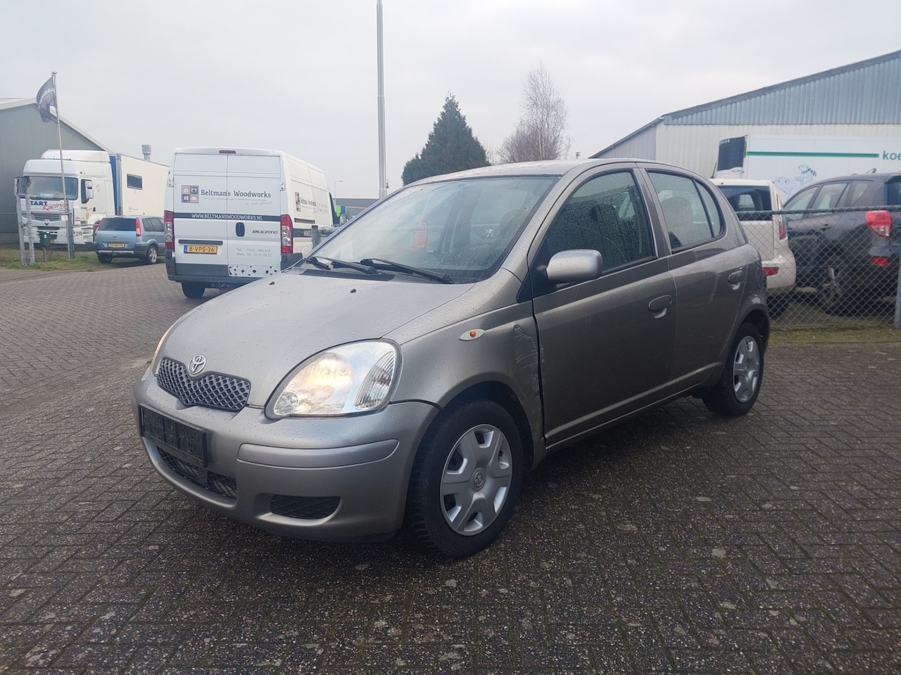 Toyota Yaris - 1.0 VVT-i Sol 1.0 VVT-i Sol - AutoWereld.nl