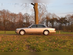 Jaguar XJ - 3.2 V8 Executive Meteorite Pearl metallic – 338.917km – Y1999
