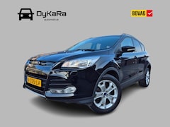 Ford Kuga - 1.5 Titanium Styling Pack Navi, Half leder, Stoelverwarming