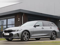 BMW 3-serie Touring - 330e M Sport Pano Widescreen 360° 19 inch