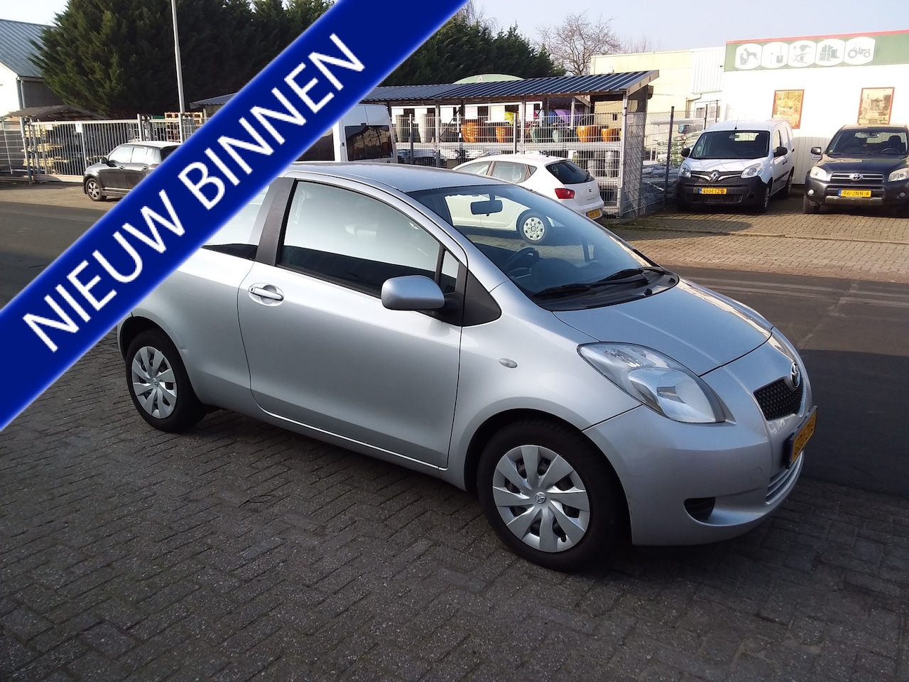 Toyota Yaris - 1.3 VVT-i Sol 1.3 VVTi Sol - AutoWereld.nl