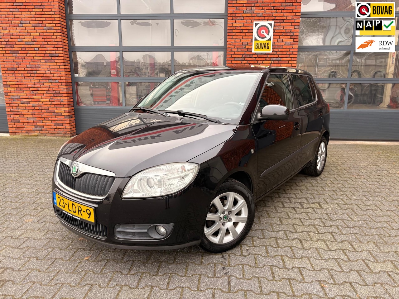 Skoda Fabia - 1.2-12V Sprint |Climatronic|Cruise control|All season banden - AutoWereld.nl