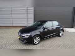 Audi A1 Sportback - 1.2 TFSI Attraction Pro Line Business 86PK 5DRS  Climate Navigatie LM Stoelverwarming