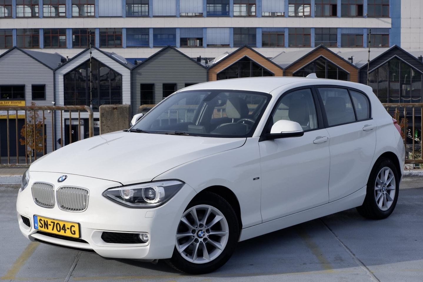 BMW 1-serie - 116i 136PK Business Automaat - AutoWereld.nl