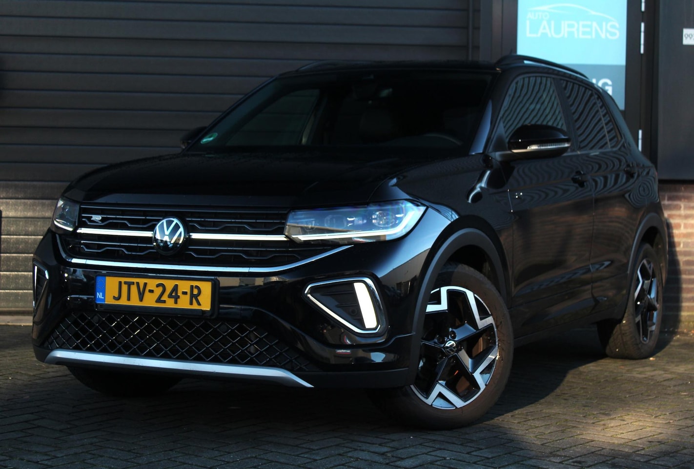 Volkswagen T-Cross - 1.5 TSI R-Line Edition | Trekhaak | Stoelverwarming | Adaptieve cruise control | Nette aut - AutoWereld.nl