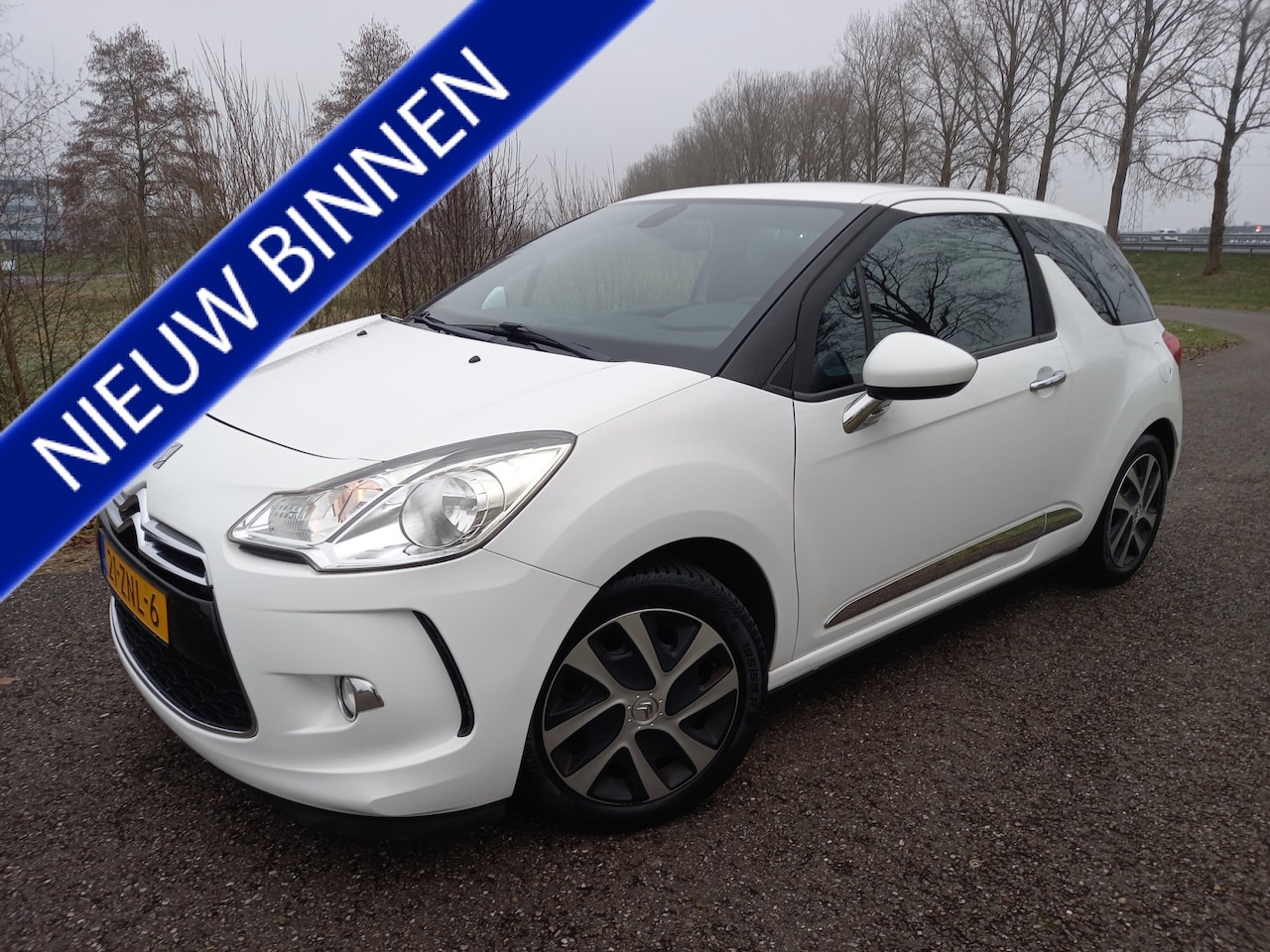 Citroën DS3 - 1.2 VTi Business 1.2 VTi Business - AutoWereld.nl