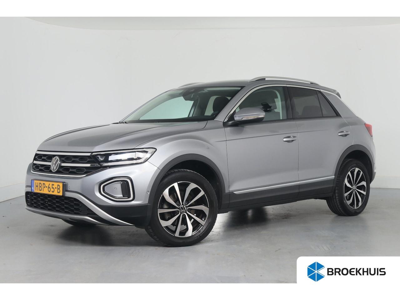 Volkswagen T-Roc - 1.5 TSI Style | IQ LED | Virtual | Clima | Camera | Navi By App | Stoelverwarming | Cruise - AutoWereld.nl