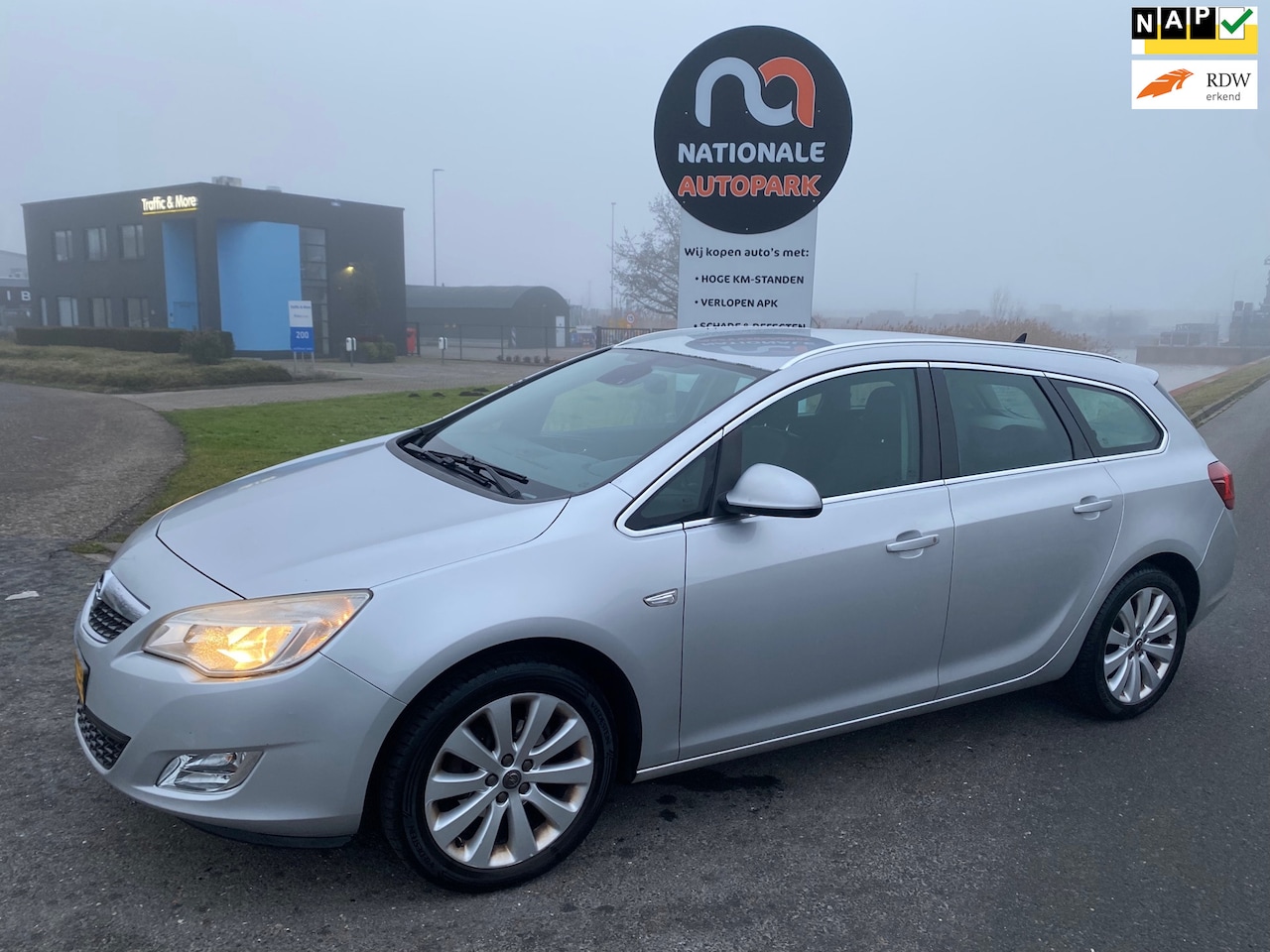 Opel Astra Sports Tourer - 1.4 Turbo Sport *APK* - AutoWereld.nl