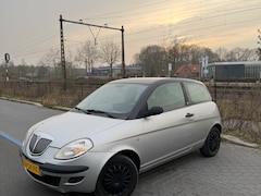 Lancia Y(psilon) - 1.2 Argento