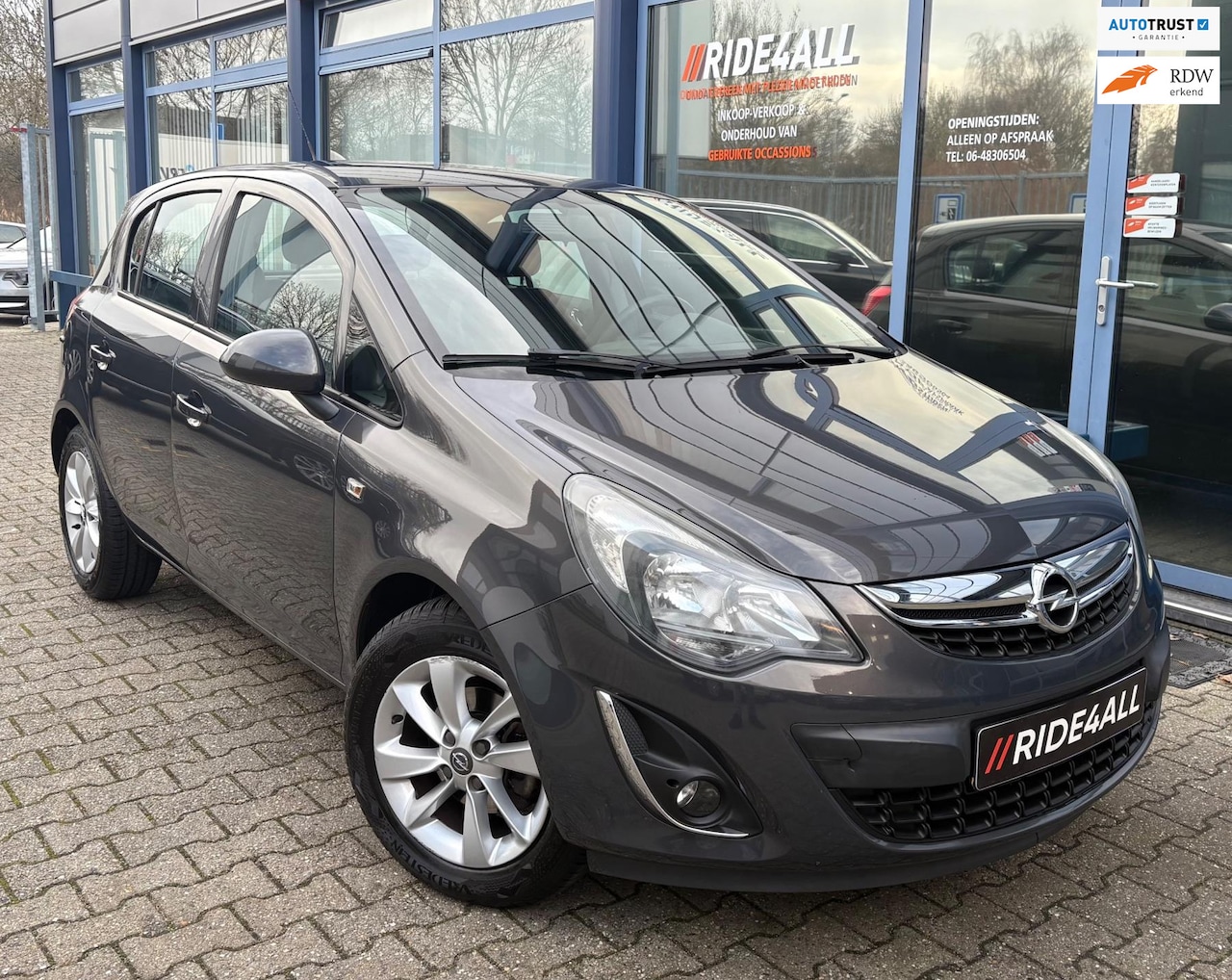 Opel Corsa - 1.2-16V Berlin/AIRCO/CRUISE/H.LEDER - AutoWereld.nl