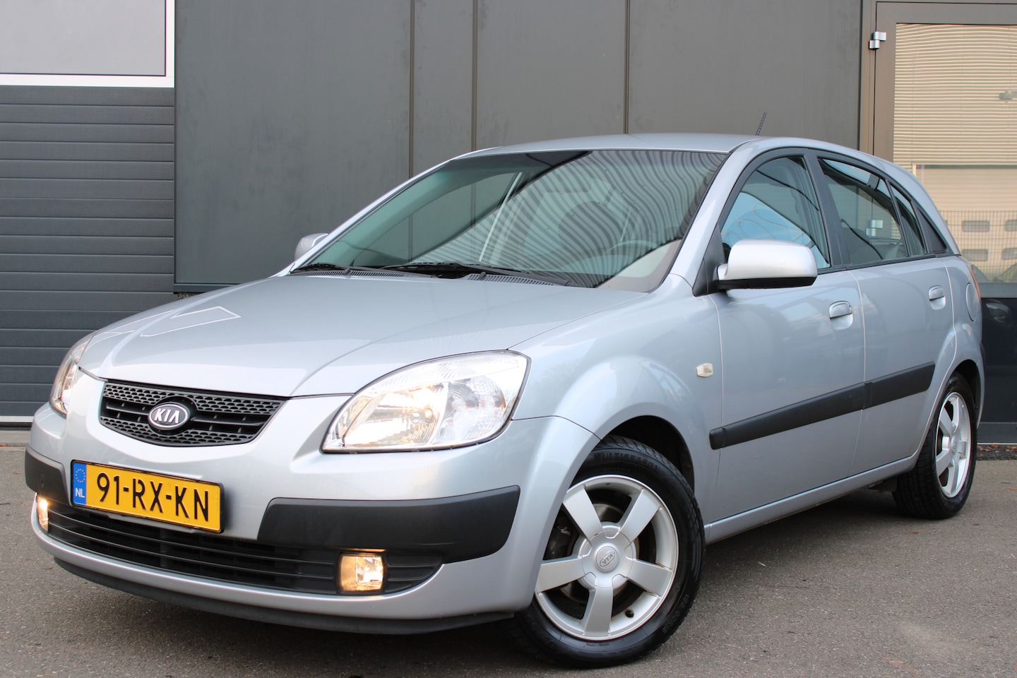 Kia Rio - 1.6 CVVT X-EXECUTIVE | NL-AUTO! | CLIMA! | LM. VELG! - AutoWereld.nl