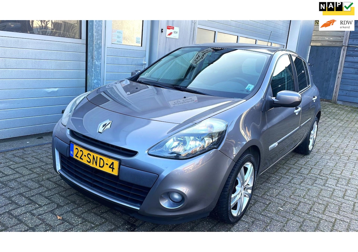 Renault Clio - 1.5 dCi Collection 5DR 2011-Airco-Cruise-APK - AutoWereld.nl
