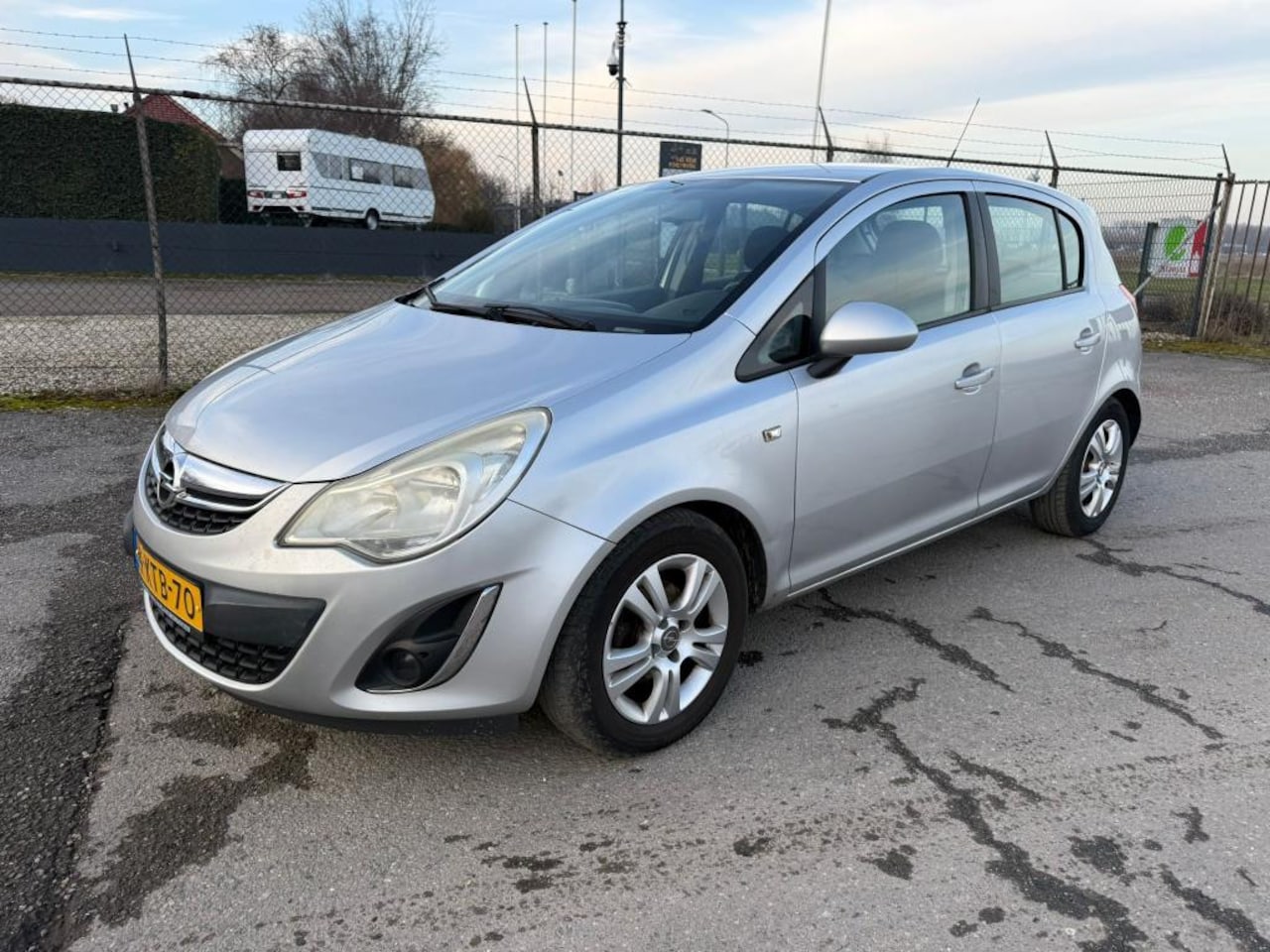 Opel Corsa - 1.2-16V Anniversary Edition 1.2-16V Anniversary Edition - AutoWereld.nl