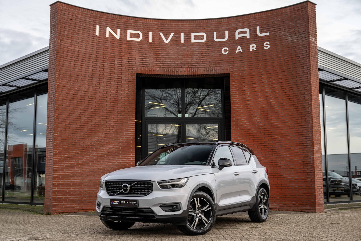 Volvo XC40 - 2.0 T4 R-Design 190pk Memory Camera Trekhaak - AutoWereld.nl