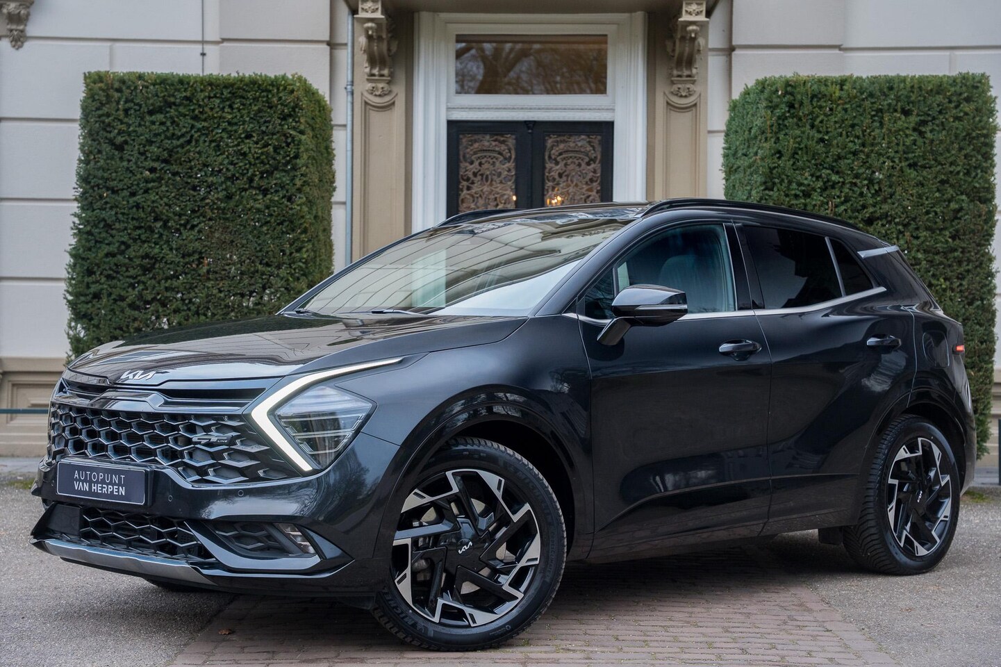 Kia Sportage - 1.6 T-GDi Plug-in Hybrid AWD GT-PlusLine PANO | CARPLAY | CAM | STUURHULP | LEDER | STOELV - AutoWereld.nl