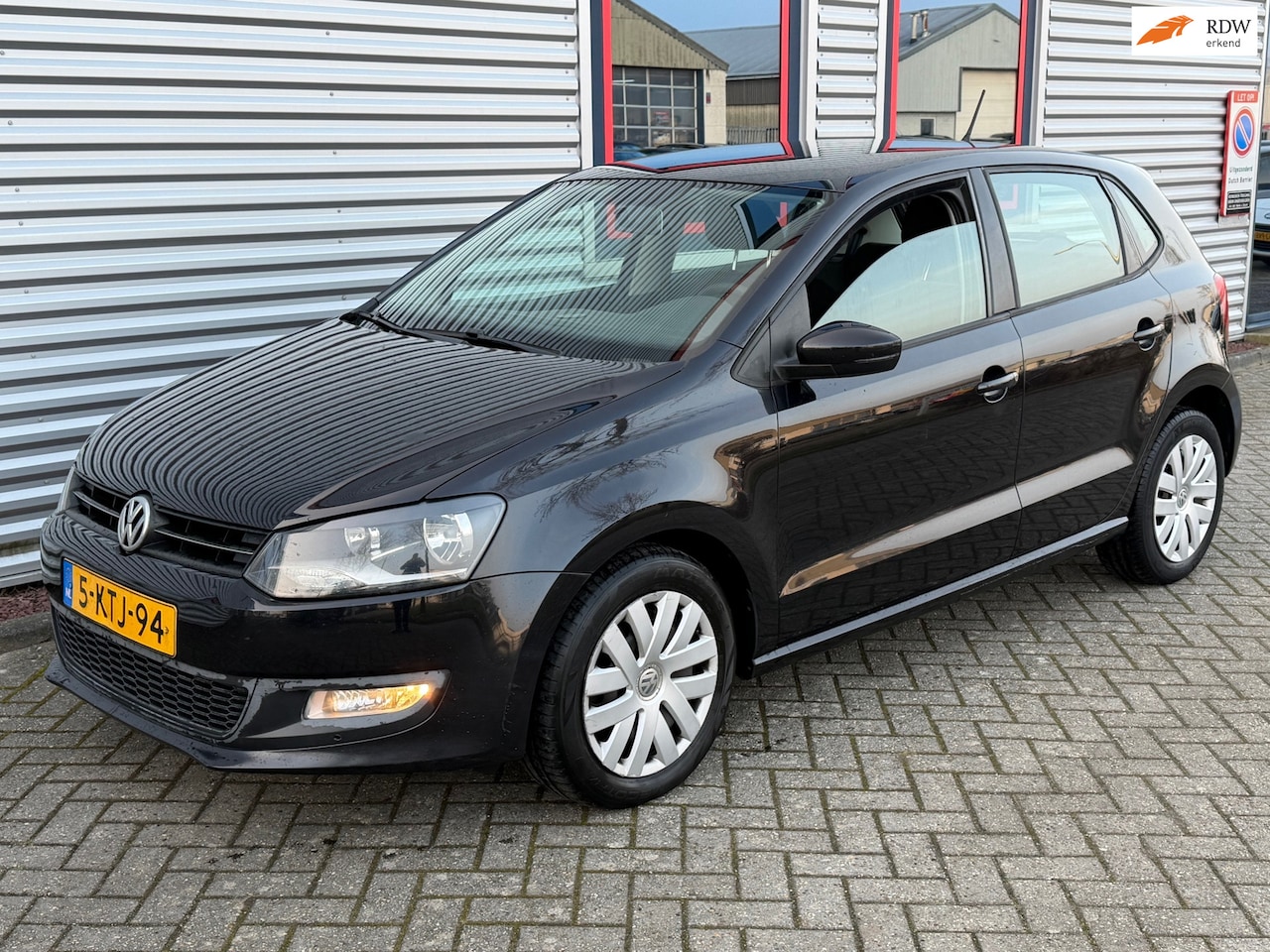 Volkswagen Polo - 1.4-16V Highline 5 Deurs 23-01-2027 APK - AutoWereld.nl