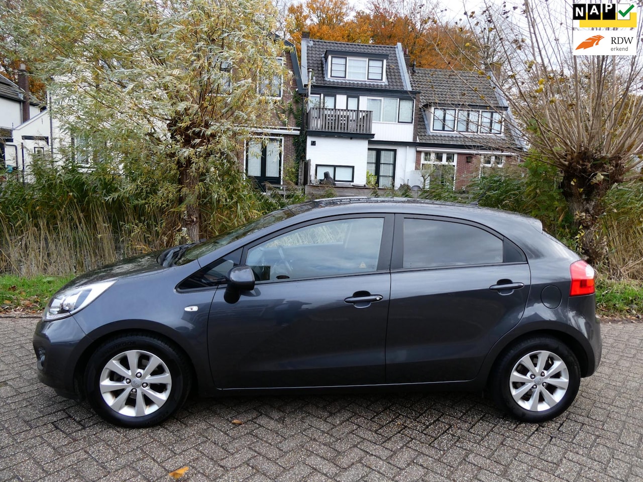 Kia Rio - 1.2 CVVT 86pk 5-deurs Airco Cruise Zuinig A-Label Historie - AutoWereld.nl