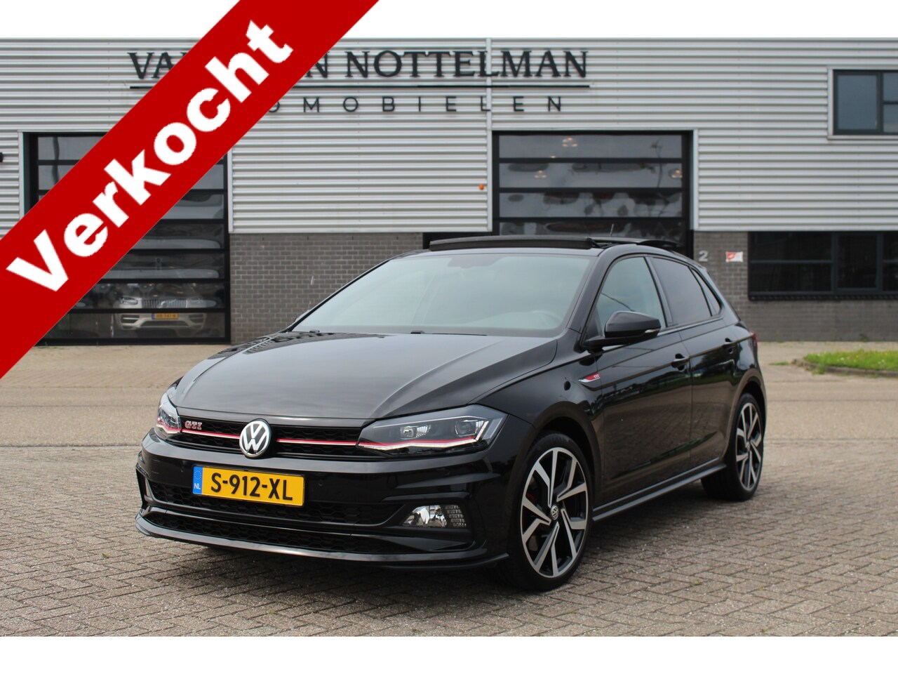 Volkswagen Polo - 2.0 TSI GTI / Panoramadak / Carplay / Stoelverwarming - AutoWereld.nl