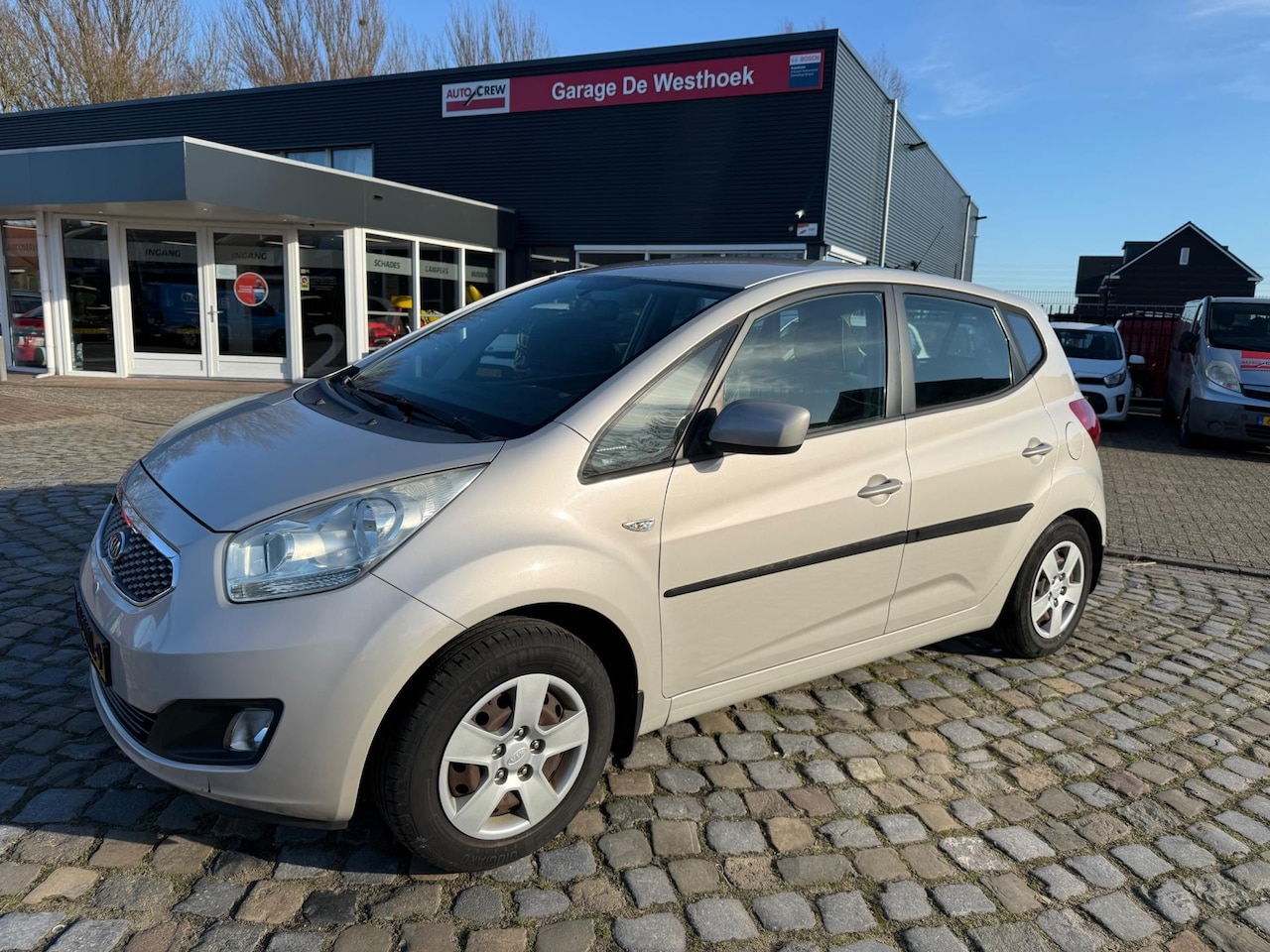 Kia Venga - 1.4 CVVT X-tra Zeer lage km-stand!! - AutoWereld.nl