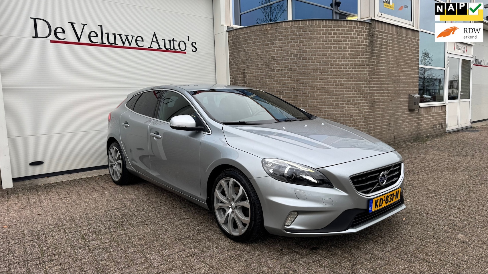 Volvo V40 - 2.0 T2 R-Design |Navi|Cruise|Climate|230pk|405Nm| - AutoWereld.nl