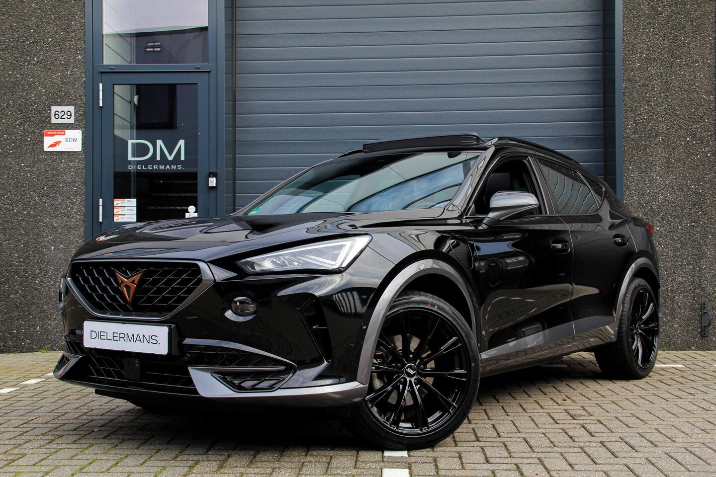 CUPRA Formentor - 1.4 e-HYBRID DSG Full Black | Vol in de opties | Trekhaak | Pano | ABT | BTW! - AutoWereld.nl