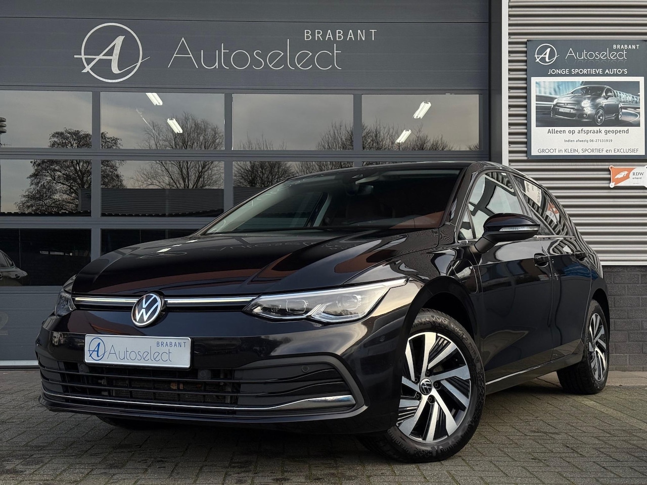 Volkswagen Golf - 1.4 eHybrid Style Navi CarPlay LED - AutoWereld.nl