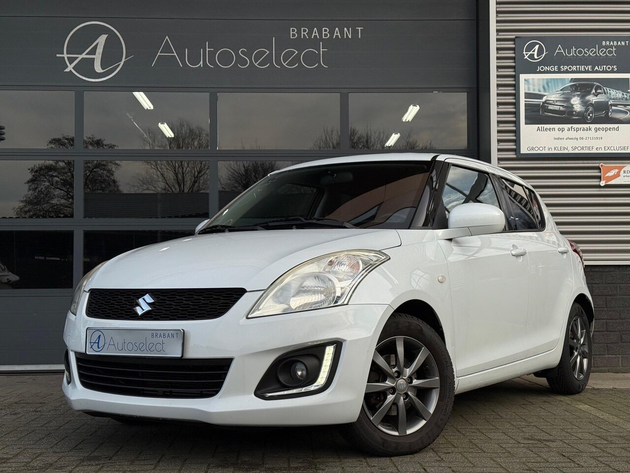 Suzuki Swift - 1.2 Style Airco Cruise Stoelvw - AutoWereld.nl