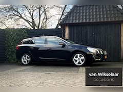 Volvo V60 - 2.0T Momentum 203pk 2011 AUTOMAAT - TREKHAAK