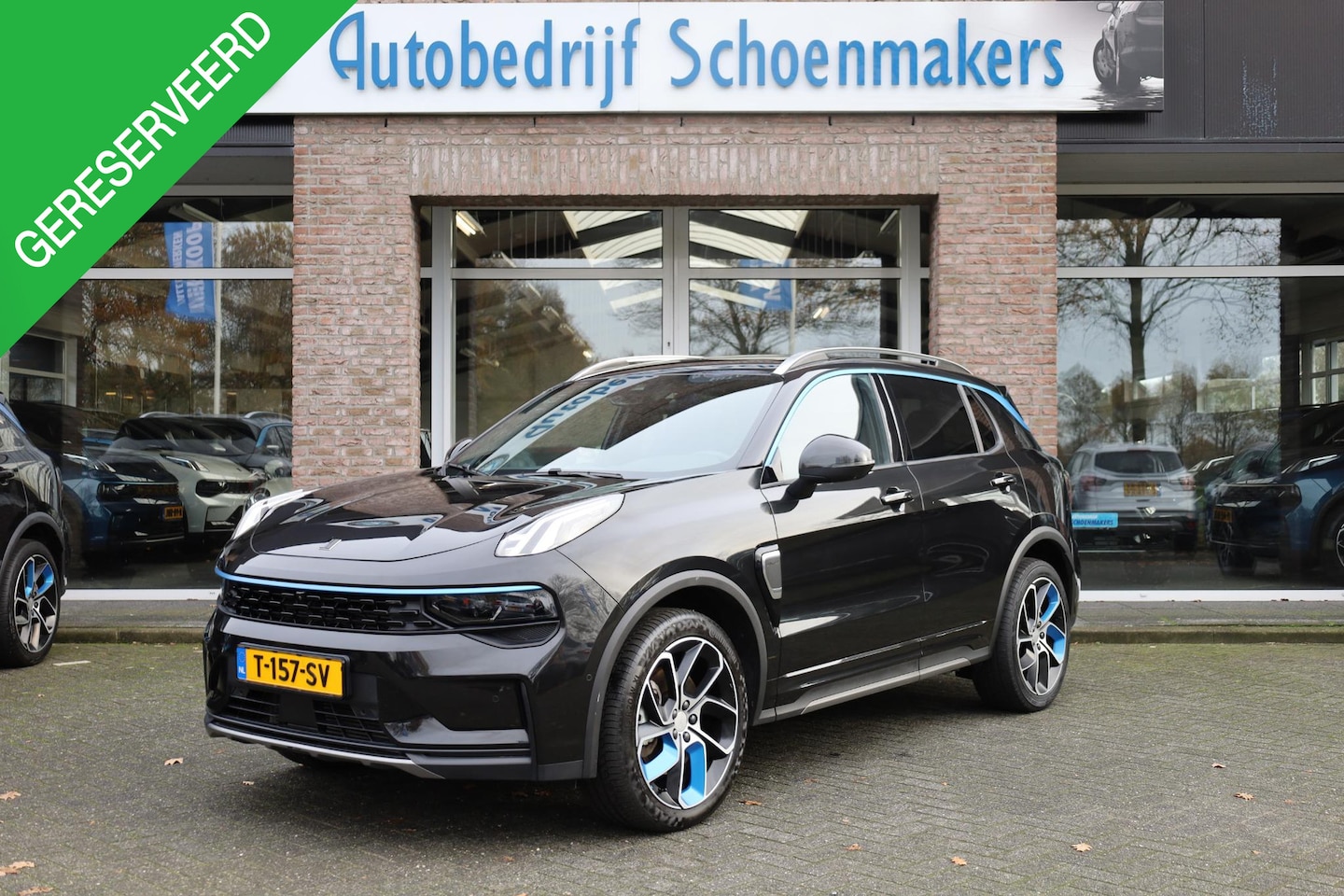 Lynk & Co 01 - 1.5 261PK! MY23 ZWARTE-HEMEL ROLHOES MY23 360-CAMERA PANO/SCHUIF INFINITY DAB NAVI CARPLAY - AutoWereld.nl