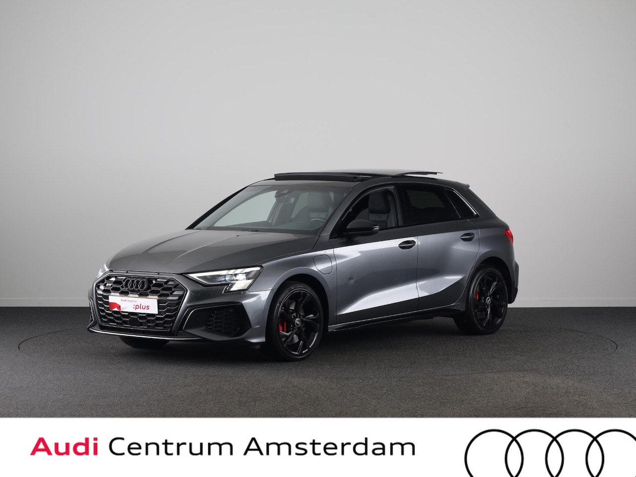 Audi A3 Sportback - 45 TFSI e S edition Competition 245pk | Panoramadak | Electrisch verstelbare voorstoelen | - AutoWereld.nl