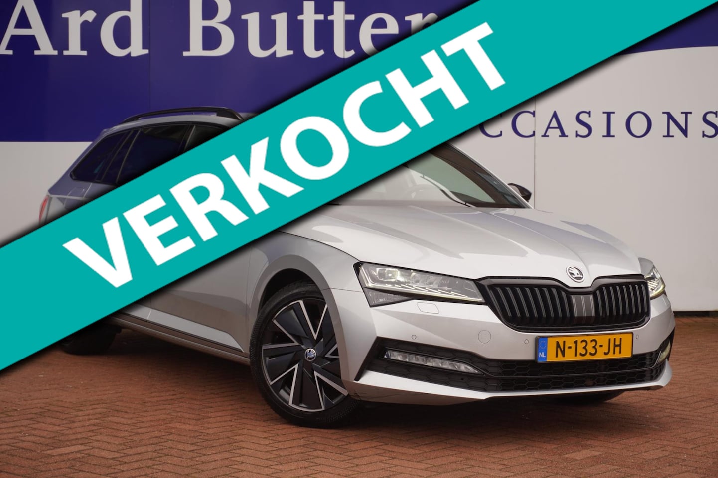 Skoda Superb Combi - 1.5 TSI ACT Sportline Business / 1EIG / Memory / FaceLift / Stoel-verw. / Camera / = DEALE - AutoWereld.nl