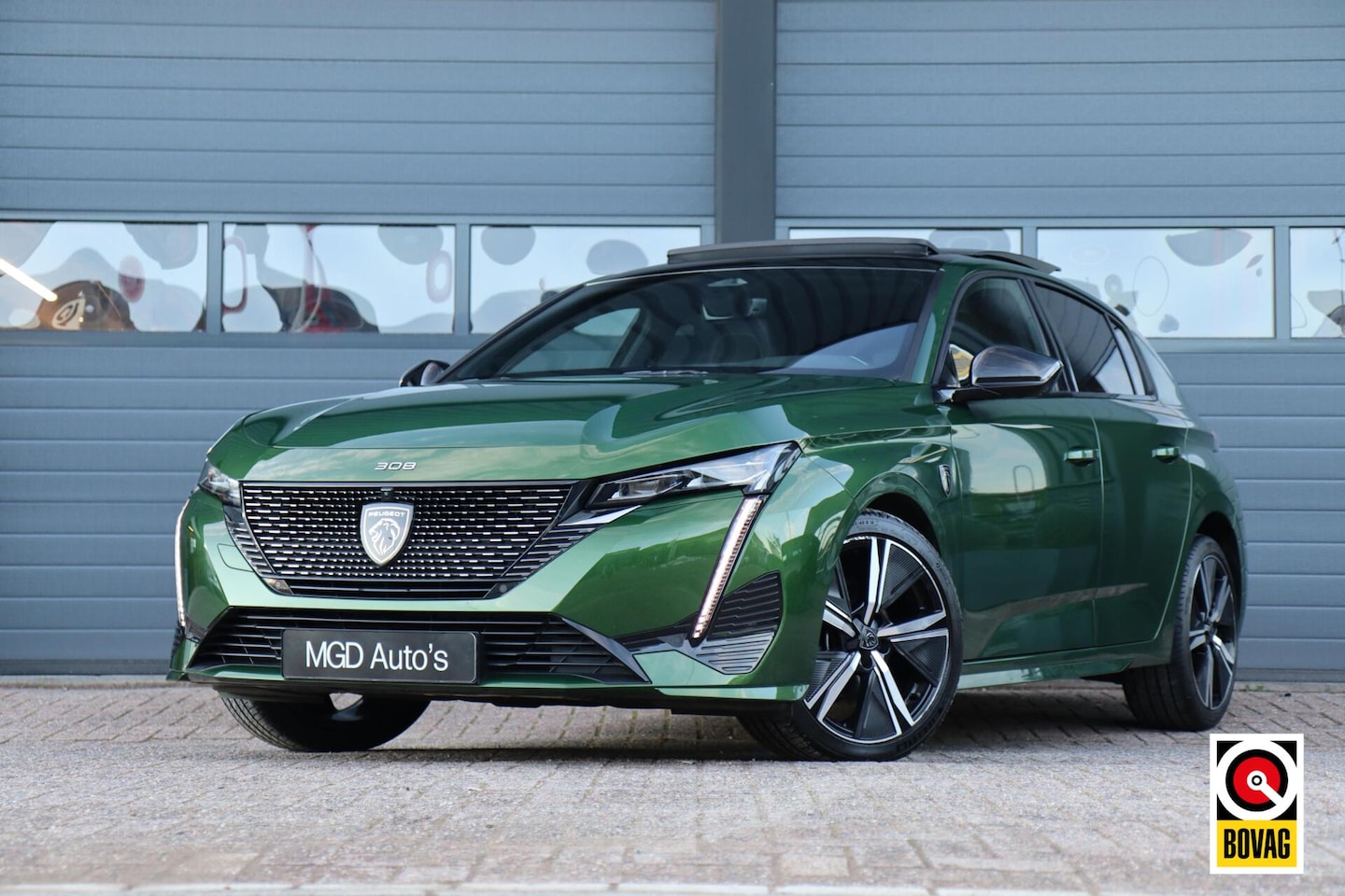 Peugeot 308 - 1.2 PureTech GT /LED/PANODAK/SFEERVERL./CARPLAY/360 CAMERA/KEYLESS/STUURVERW.! - AutoWereld.nl