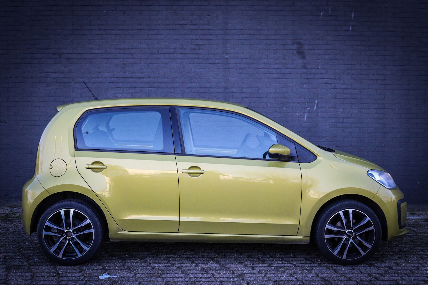 Volkswagen Up! - 1.0 BMT move up! Net binnen - Nu al te bezichtigen - AutoWereld.nl