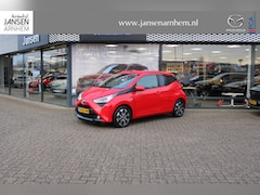 Toyota Aygo - 1.0 VVT-i x-joy , Trekhaak, Clima, Camera, Apple Carplay, Bluetooth, LMV 15 Inch, Armsteun