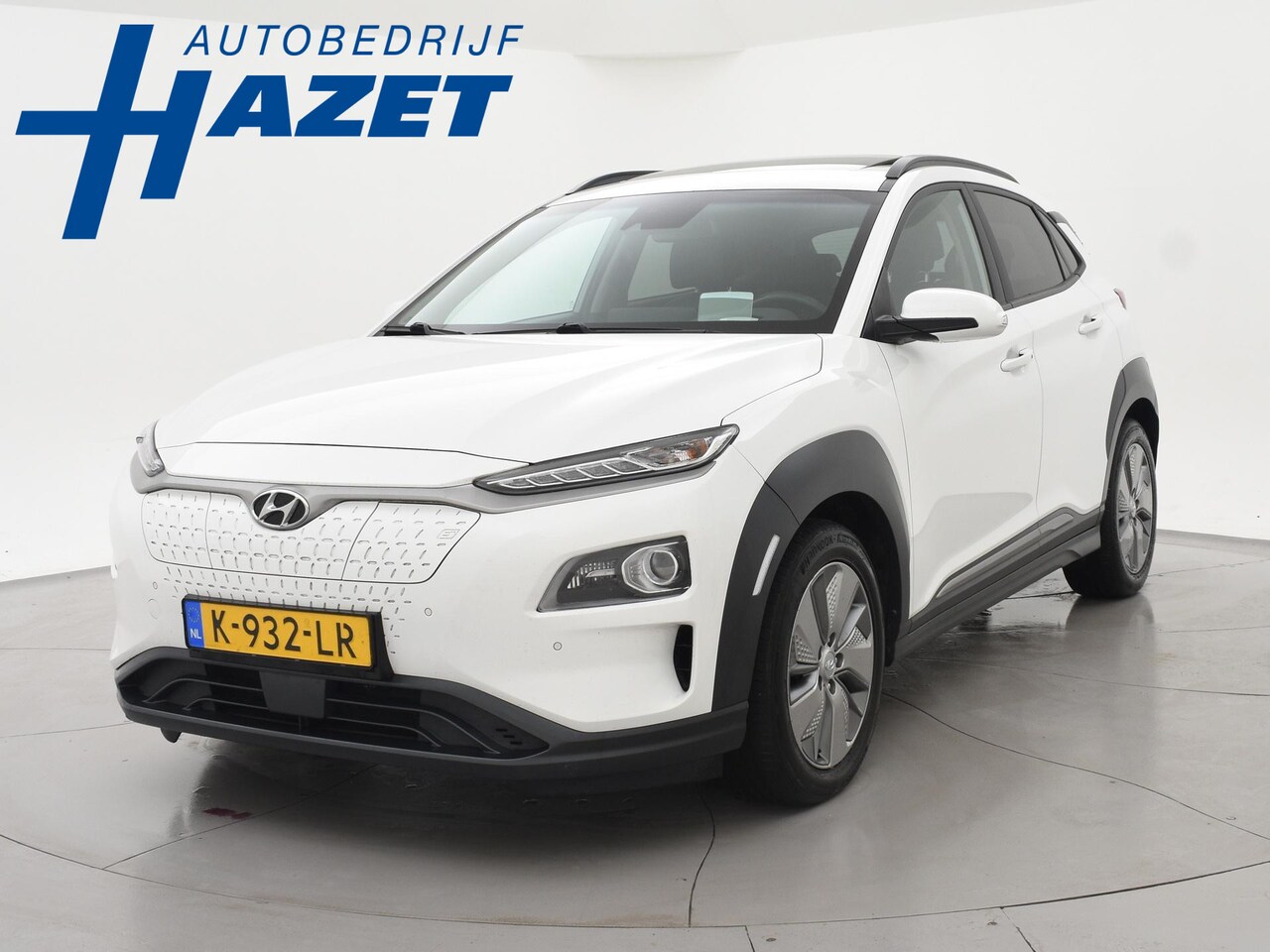 Hyundai Kona Electric - EV PREMIUM SKY 64 KWH + SCHUIFDAK | LEDER | TREKHAAK | STOELVENTILATIE | HEAD-UP | CAMERA - AutoWereld.nl